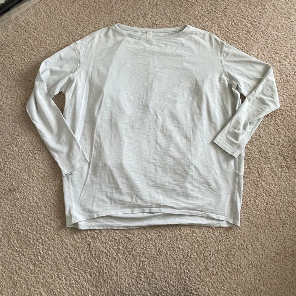 Lululemon Back in Action Long Sleeve Shirt - Heathered Core Ultra Light Grey - Picture 2 of 8